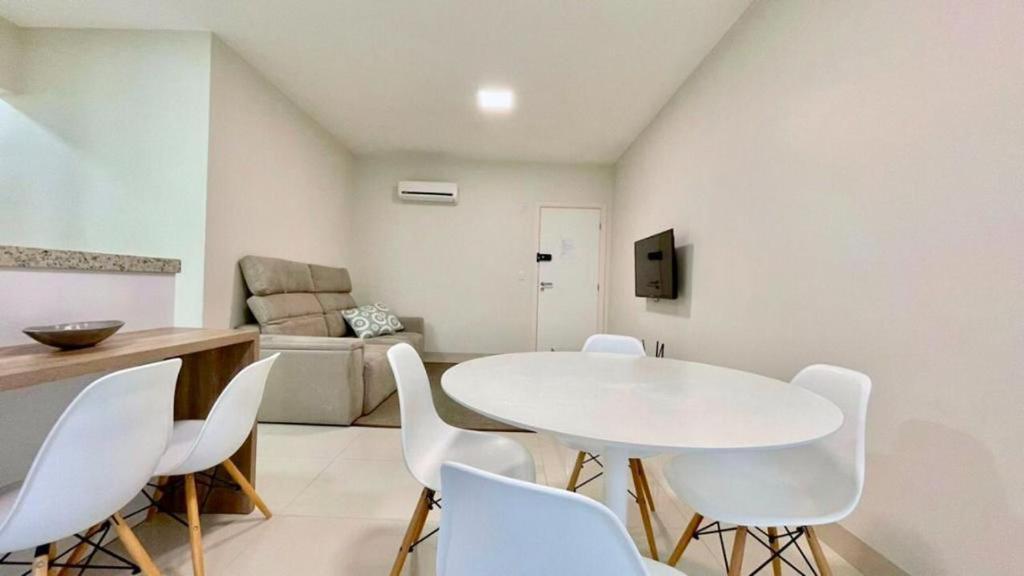 Apto Completo Proximo A Apartamento *